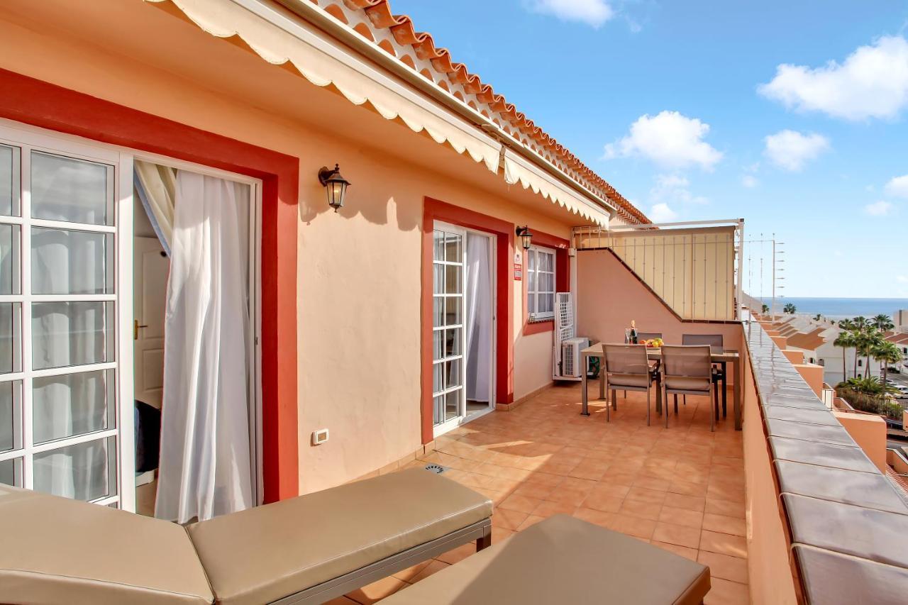 Top Floor, Sea View, Huge Terrace, Heated Pool, Garage Los Cristianos  Kültér fotó